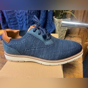 Florsheim Navy and Tan Knit Sneakers